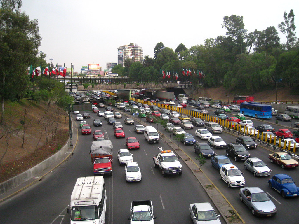 Highway in Mexico illustrating lane discipline